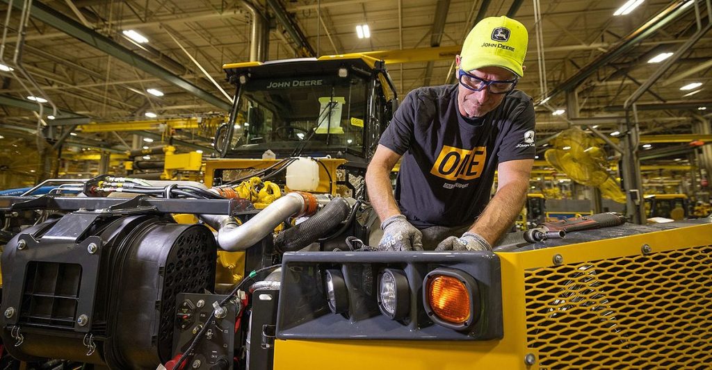 2025 Assembly Plant of the Year: Deere Leaps Ahead With 5G Connectivity