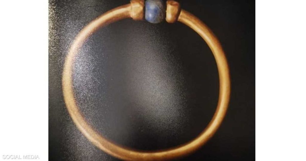 بعد واقعة السوار.. حديث عن اختفاء لوحة أثرية نادرة في مصر